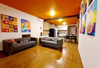 Arc House Madrid - Puerta del Sol Only Adults allows 18 year olds to book a room