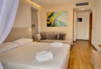 NOI HOTEL allows 18 year olds to book a room