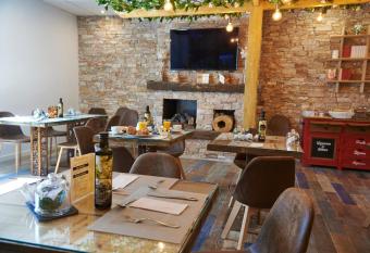 Habitaciones Premium Finca la Casona has rooms with a private hot tub