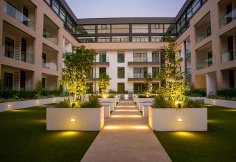 Embassy Gardens by Woodbury Luxury Apartments has Balcony rooms