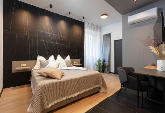 Aborda Rooms has Balcony rooms