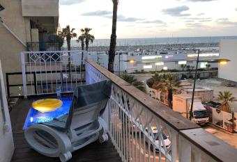 Sweet li has Balcony rooms