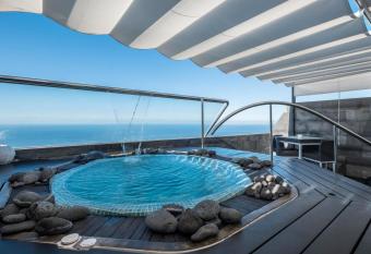 Spr   tico has Balcony rooms