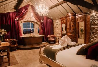 Newton Hall allows 18 year olds to book a room