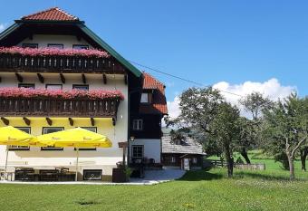 Fruhstuckspension Bischof i d Wiesen has Balcony rooms