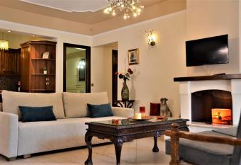 Pagiatakis Suites has Balcony rooms