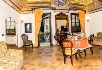 B&B Il Glicine has Balcony rooms