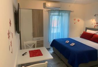 Studio Linda has Balcony rooms