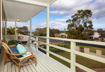 Palms, Culburra Beach has Balcony rooms