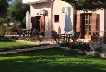 sivotahomes-country has Balcony rooms