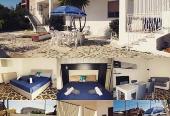 Casa vacanze Villa Rodi has Balcony rooms