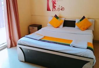 Coronet Luxurious Apartment has Balcony rooms