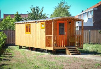 Shanti B&B has Balcony rooms