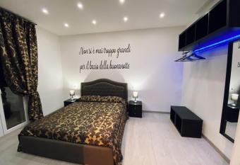 B&B Siliade allows 18 year olds to book a room