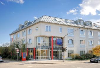 Hotel Stuttgart Sindelfingen City by Tulip Inn allows 18 year olds to book a room