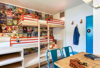 hotelF1 Evry A6 allows 18 year olds to book a room