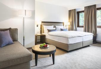 Hotel Kokenhof allows 18 year olds to book a room