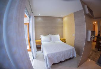 Studio Areia Preta allows 18 year olds to book a room