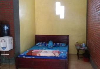 Penginapan Dena has Smoking rooms