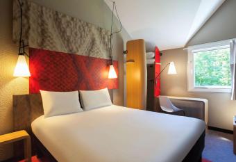 ibis Velizy Jouy-En-Josas has Balcony rooms