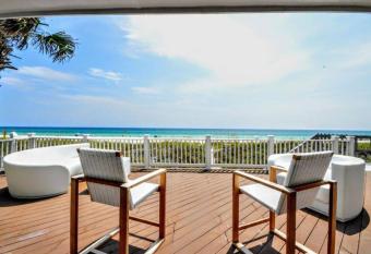 GOOD KARMA Rentals - Right on the BEACH! - Gorgeous Weddings! Family Vacation has Balcony rooms