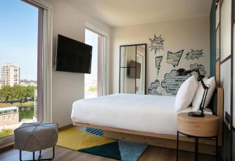 Aloft Strasbourg Etoile allows 18 year olds to book a room