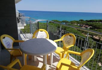 BRAVAHOLIDAYS-320-Condal has Balcony rooms