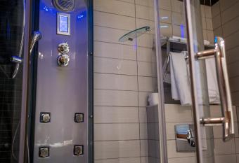 Hotel Villa Orient has Balcony rooms