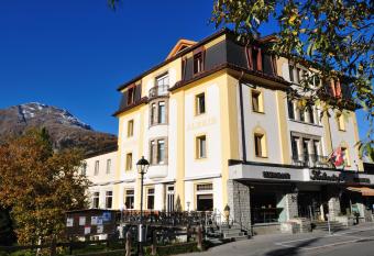 Hotel Albris allows 18 year olds to book a room