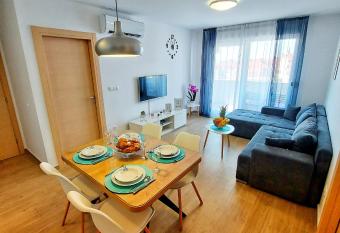 Tusculum apartment Solin has Balcony rooms