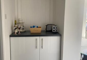 Dandelion No2 allows 18 year olds to book a room