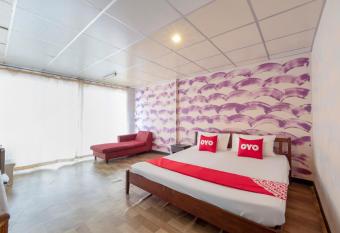 OYO 1152 Hongpak Mint has Balcony rooms