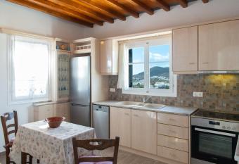 Mosxa House has Balcony rooms