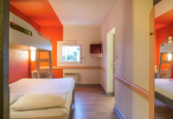 ibis budget Cergy Pierrelaye allows 18 year olds to book a room
