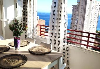 3 Dormitorios Mirando al Mar en Pintor Rosales by Sonneil Rentals allows 18 year olds to book a room