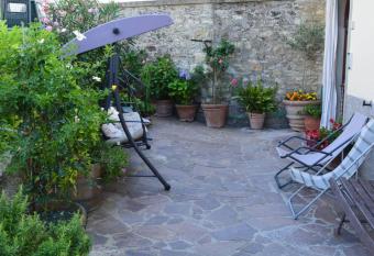 Casa Furielli has Balcony rooms