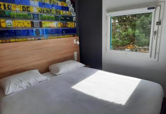 Kyriad Direct Caen Nord Memorial allows 18 year olds to book a room