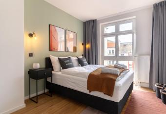 limehome Erfurt Schmidtstedter Stra  e allows 18 year olds to book a room