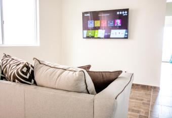 BEACHFRONT Huge two bedroom has Balcony rooms