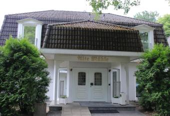 Hotel Alte M  hle allows 18 year olds to book a room
