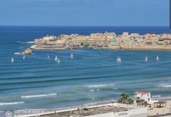amazing Sea view old akko has Balcony rooms