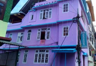 Very Homely Hotel for Tourists has Balcony rooms