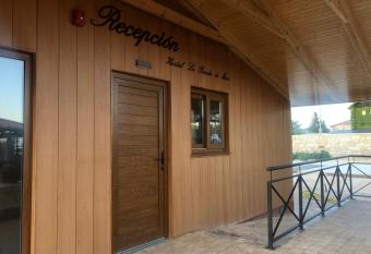 Hostal La Posada de Mari has Balcony rooms