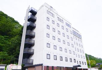 Hotel Areaone Wadayama allows 18 year olds to book a room