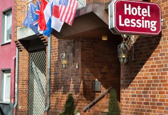 Hotel Lessing allows 18 year olds to book a room