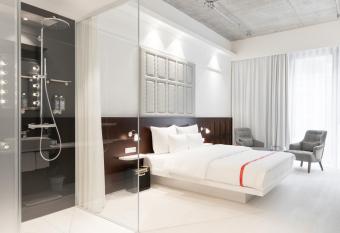 Ruby Louise Hotel Frankfurt allows 18 year olds to book a room