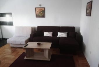 Apartman Pirot has Balcony rooms