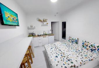 Casuta cu Tei has Balcony rooms