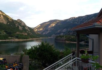 Visit Dre  nica has Balcony rooms