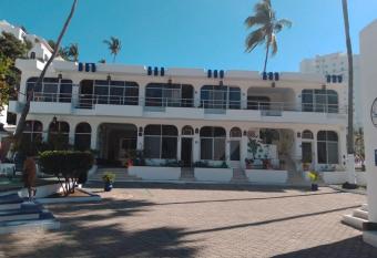 Suites La Audiencia allows 18 year olds to book a room